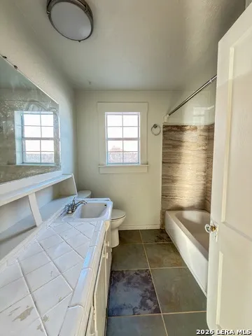104 E Hutchinson Beeville, TX 78102