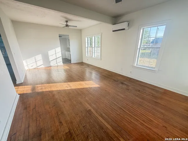 104 E Hutchinson Beeville, TX 78102