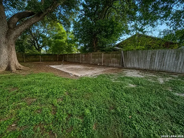 104 E Hutchinson Beeville, TX 78102