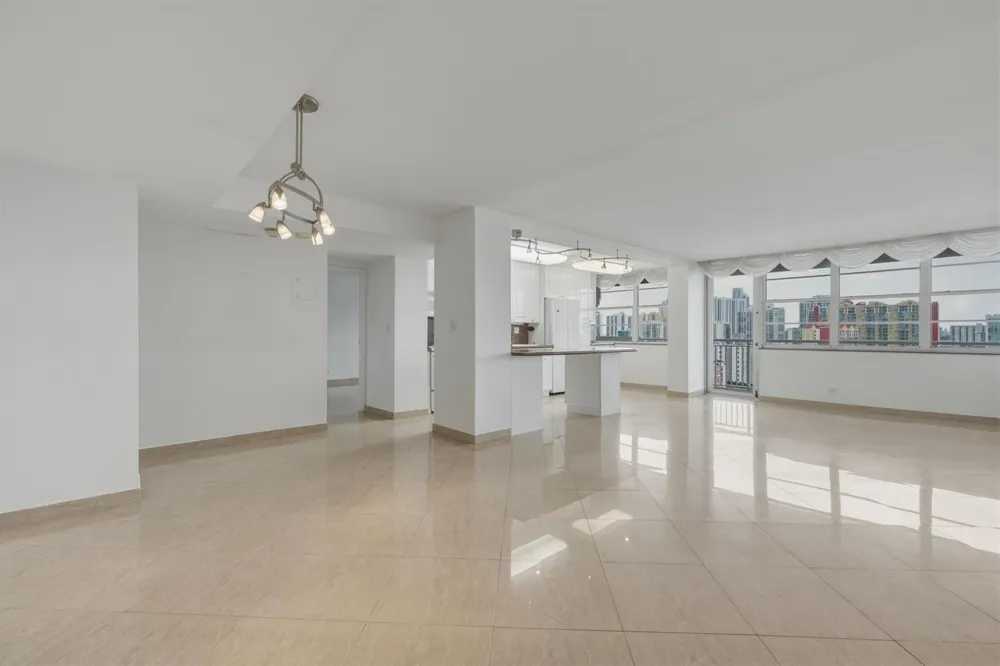 250 174TH STREET #1719 Sunny Isles Beach, FL 33160