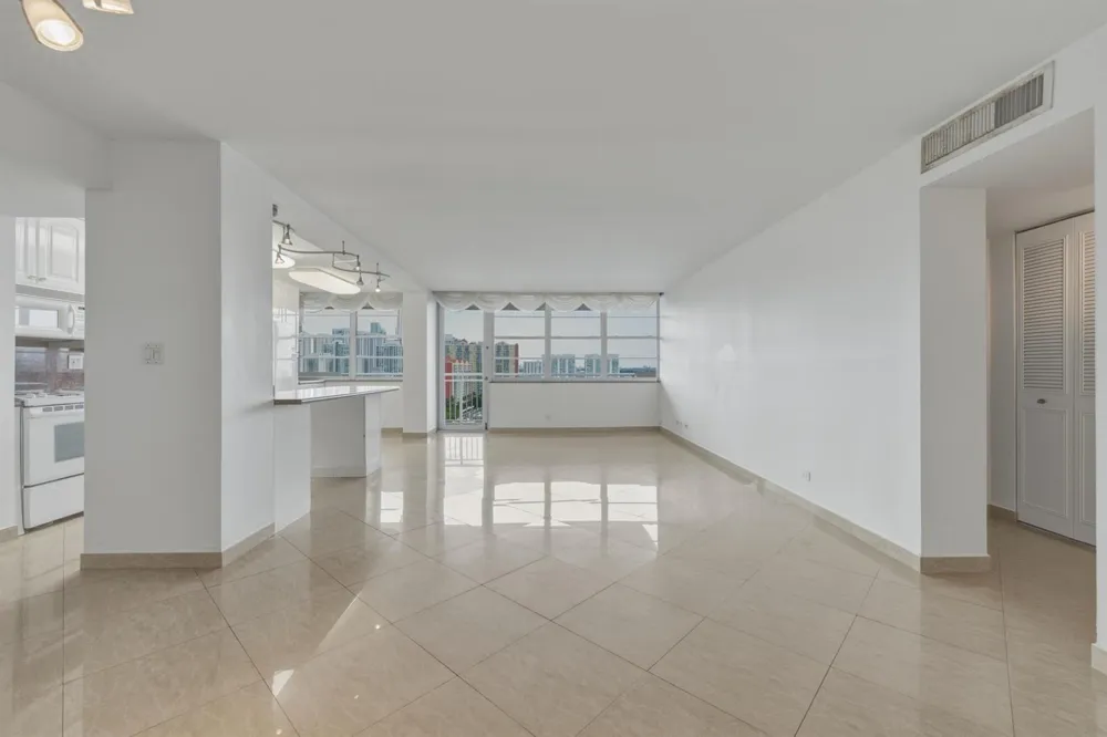 250 174TH STREET #1719 Sunny Isles Beach, FL 33160