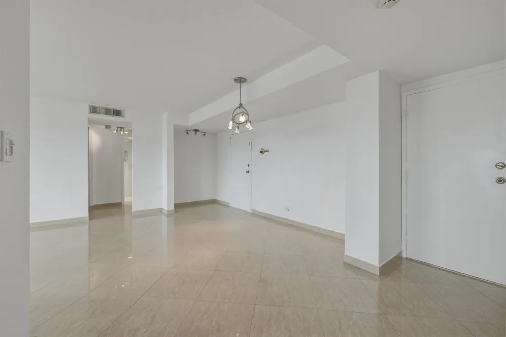 250 174TH STREET #1719 Sunny Isles Beach, FL 33160