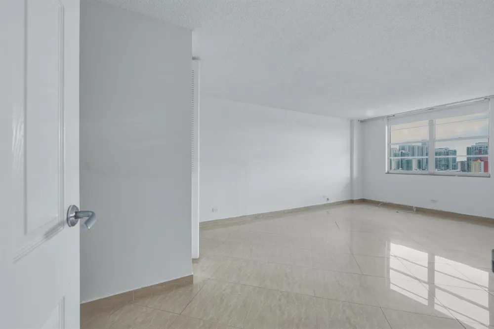 250 174TH STREET #1719 Sunny Isles Beach, FL 33160