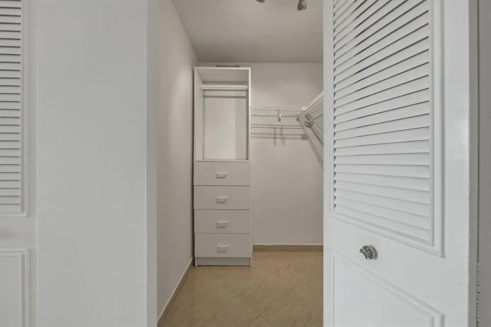 250 174TH STREET #1719 Sunny Isles Beach, FL 33160