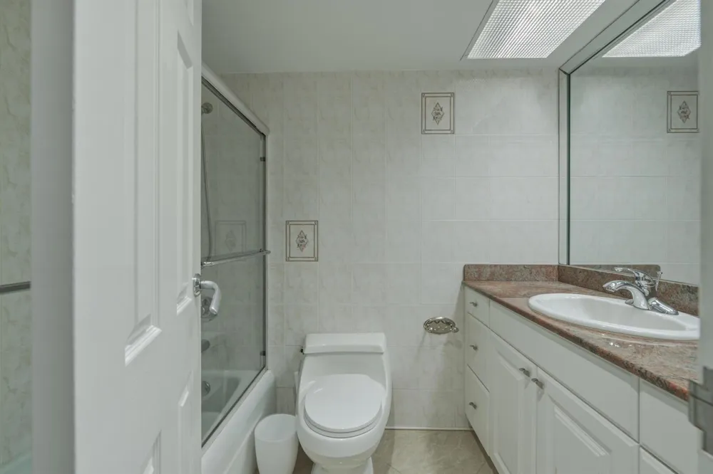 250 174TH STREET #1719 Sunny Isles Beach, FL 33160
