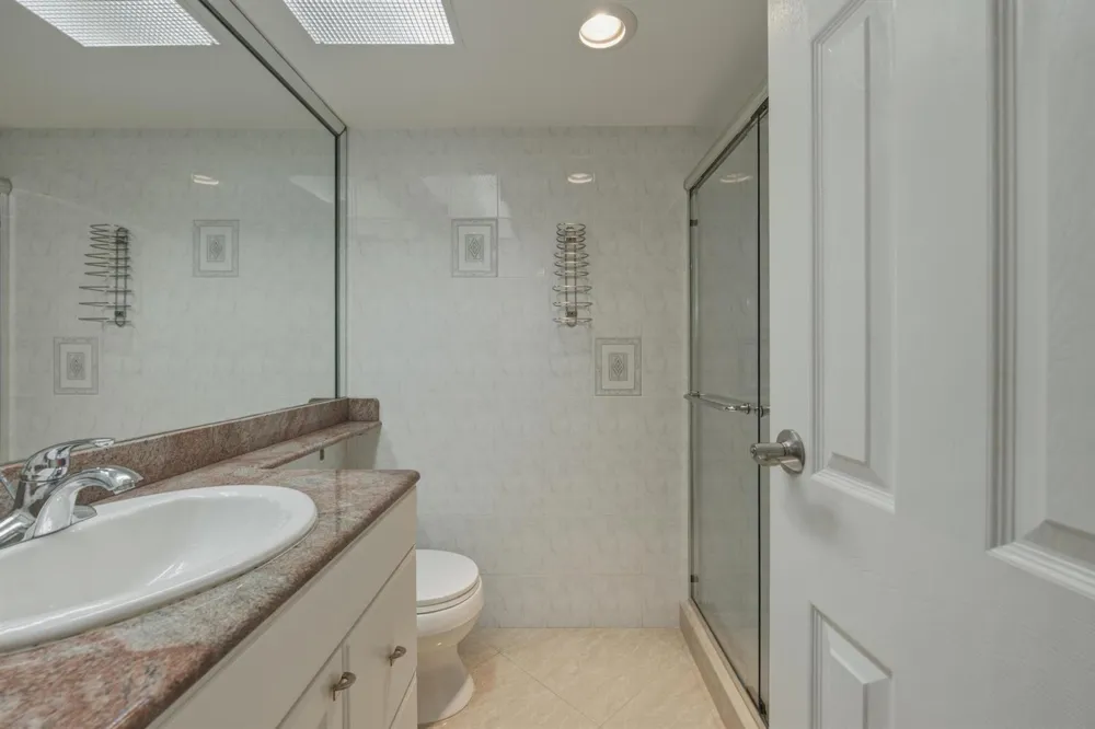 250 174TH STREET #1719 Sunny Isles Beach, FL 33160