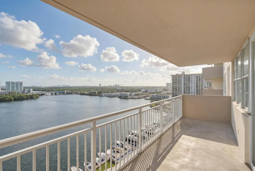 250 174TH STREET #1719 Sunny Isles Beach, FL 33160