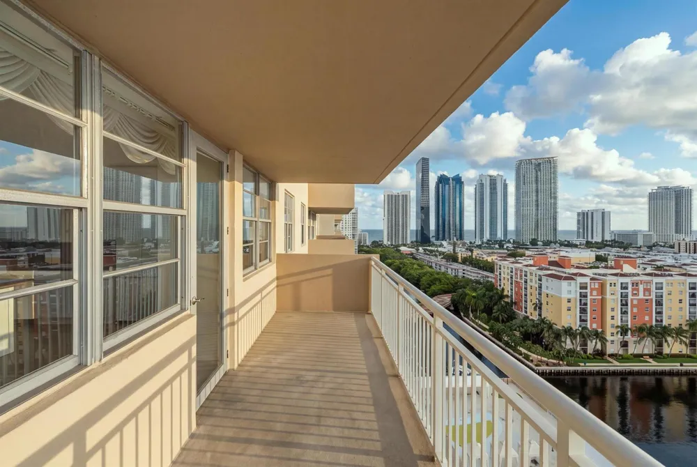 250 174TH STREET #1719 Sunny Isles Beach, FL 33160
