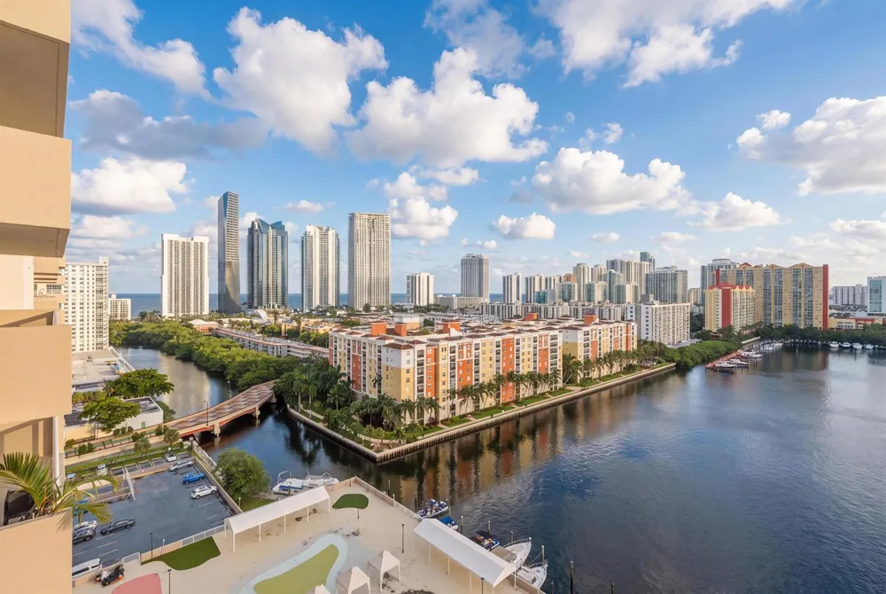 250 174TH STREET #1719 Sunny Isles Beach, FL 33160
