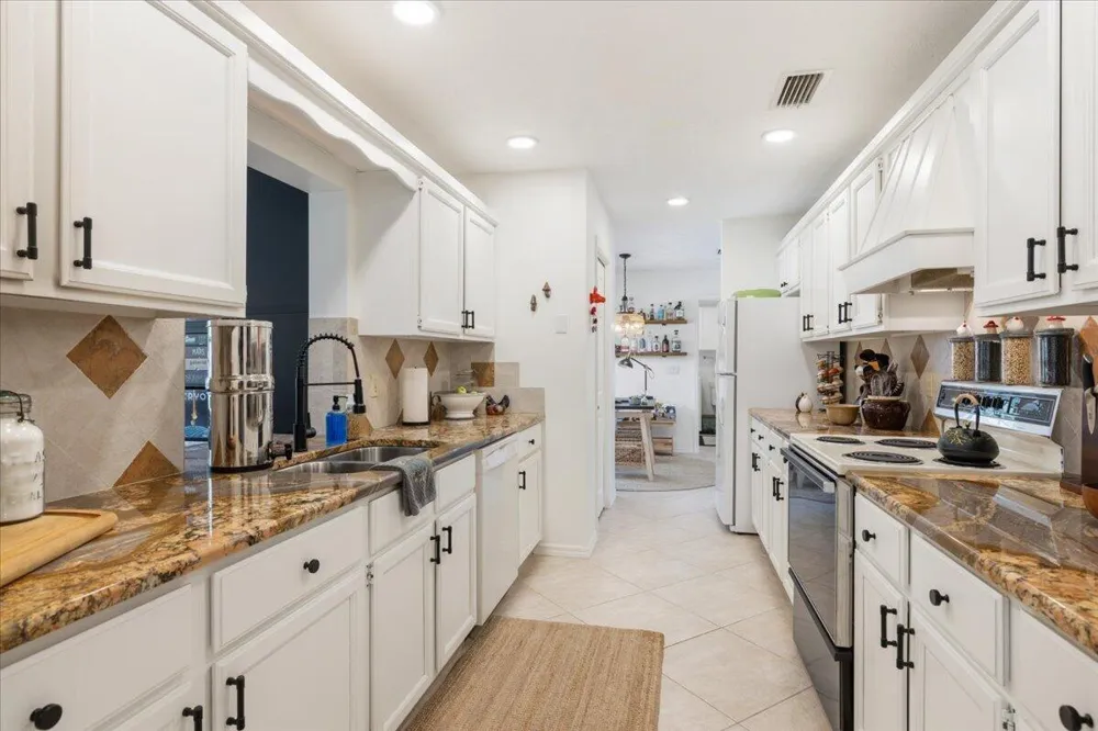 10880 Heil Road Fort Pierce, FL 34945