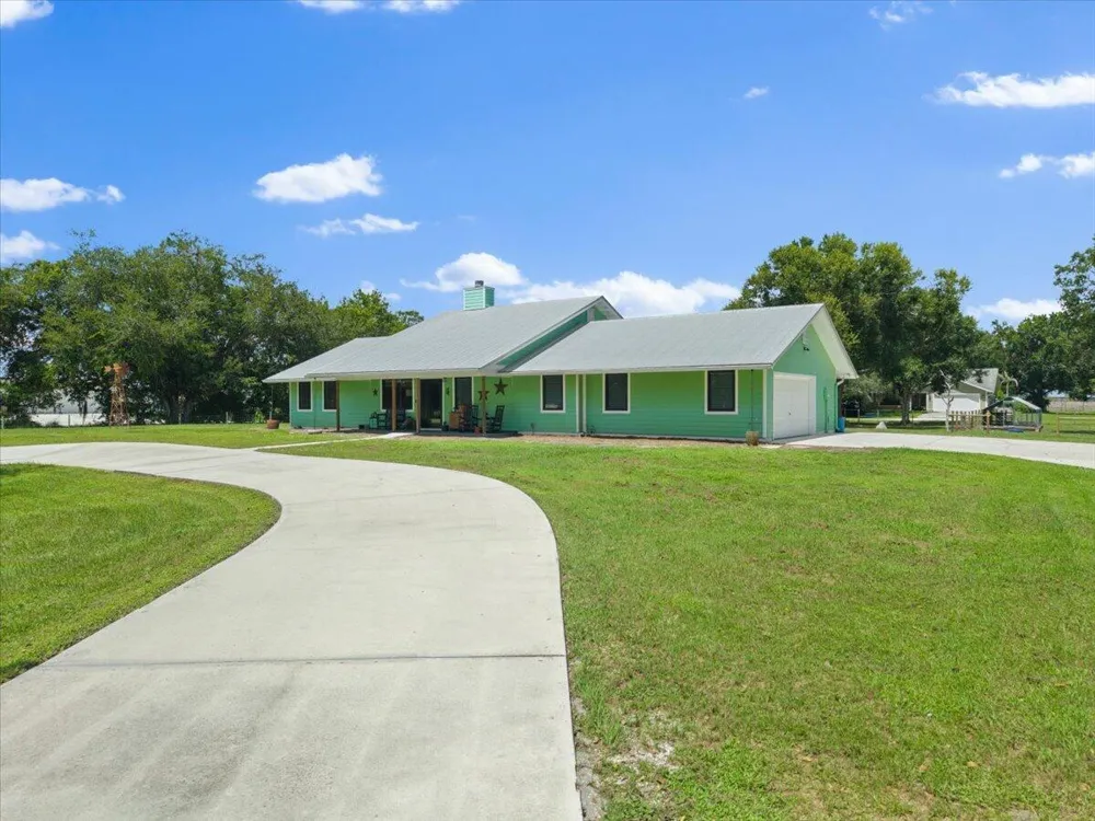 10880 Heil Road Fort Pierce, FL 34945