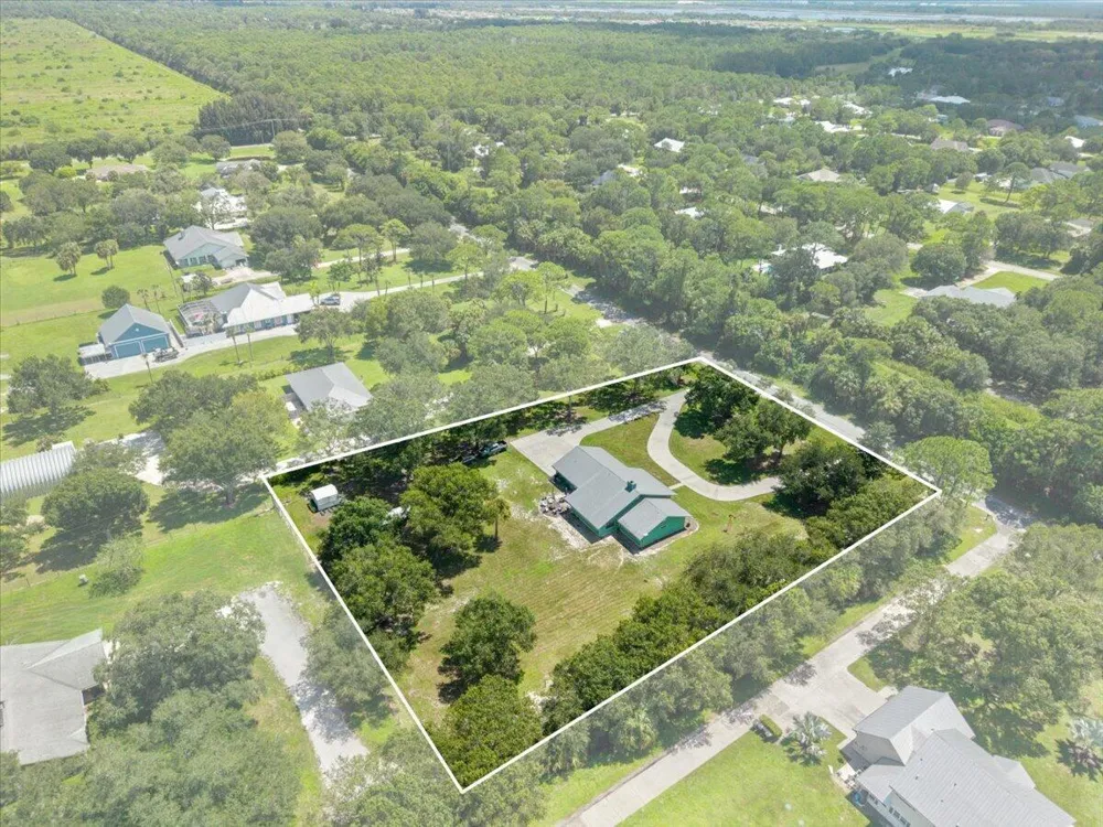 10880 Heil Road Fort Pierce, FL 34945