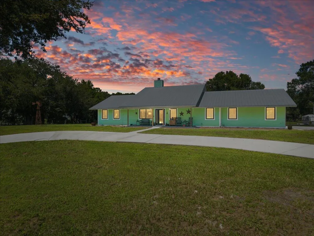 10880 Heil Road Fort Pierce, FL 34945