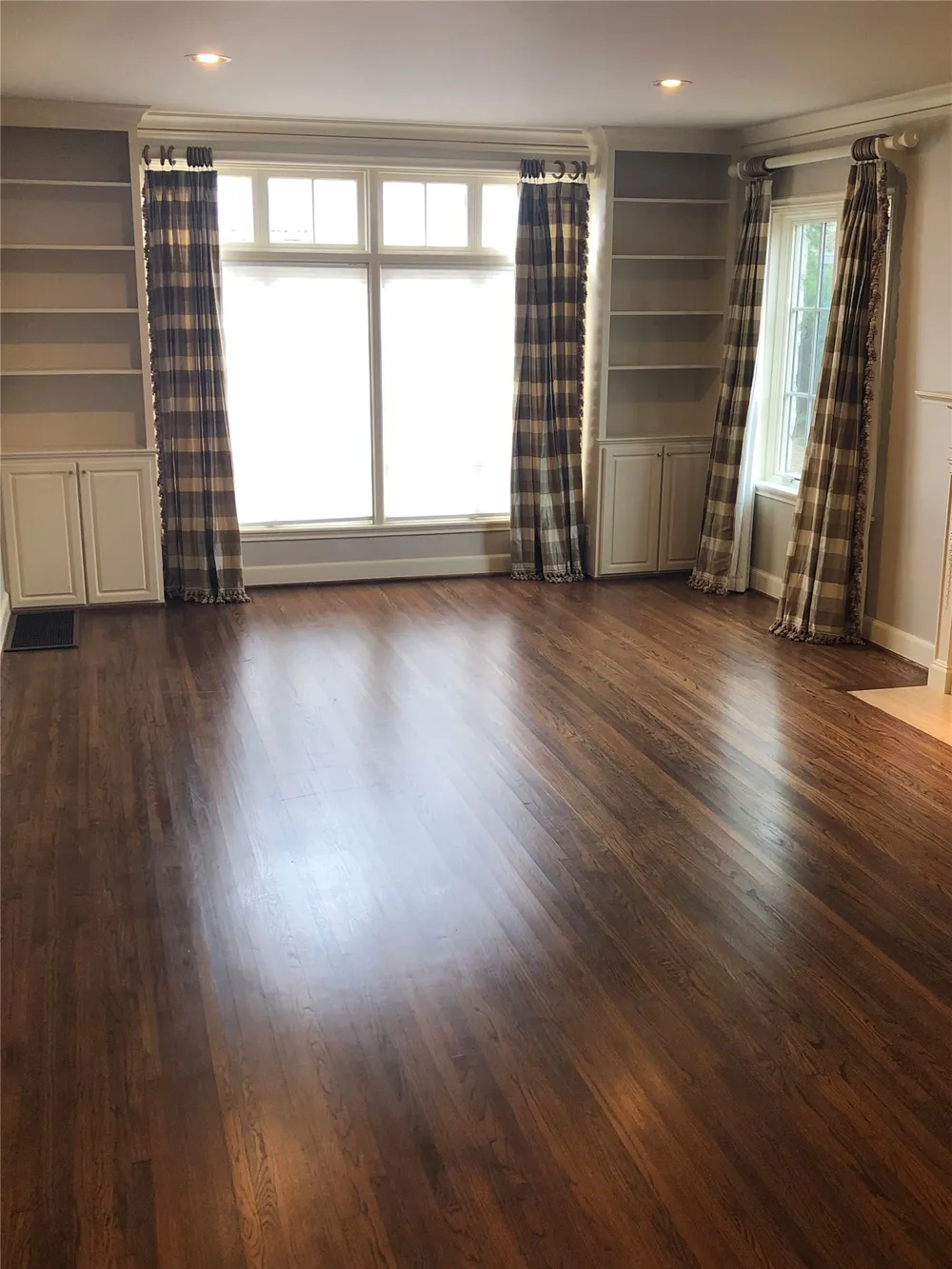 3125 S Zunis Avenue Tulsa, OK 74105