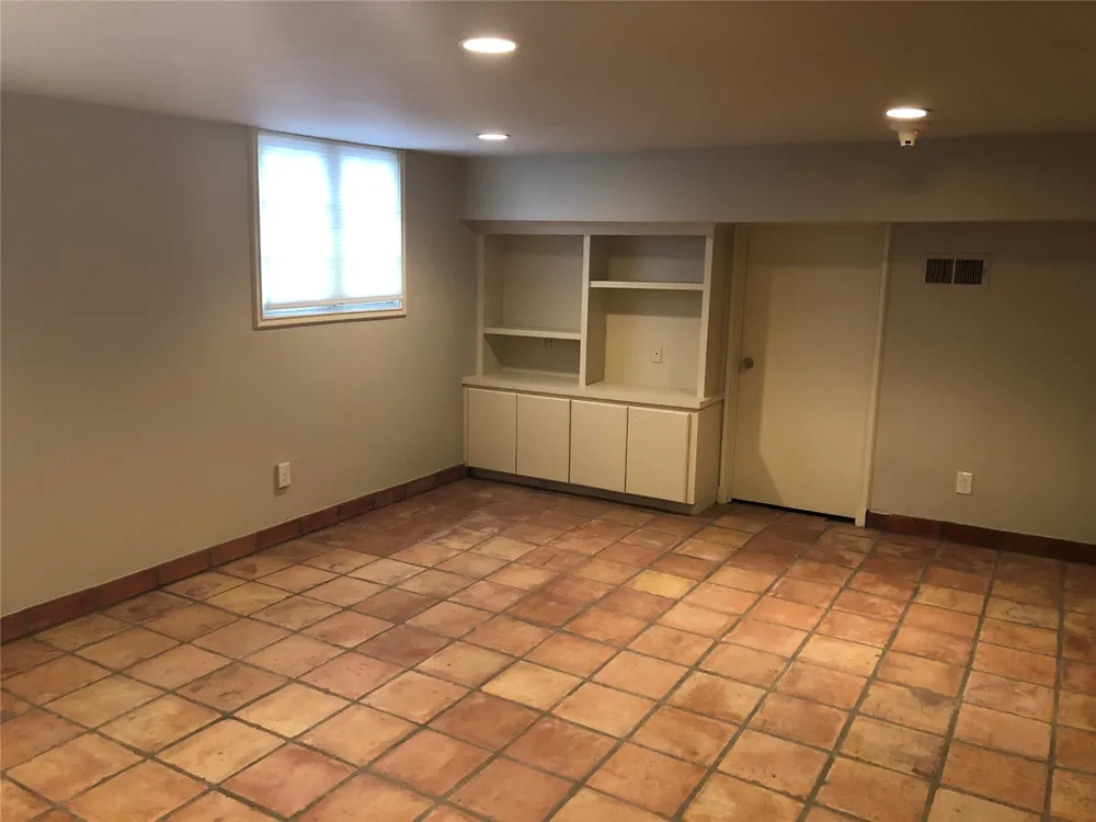 3125 S Zunis Avenue Tulsa, OK 74105