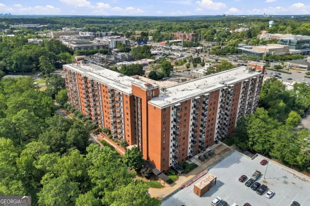 300 Johnson Ferry RD NE Atlanta, GA 30328