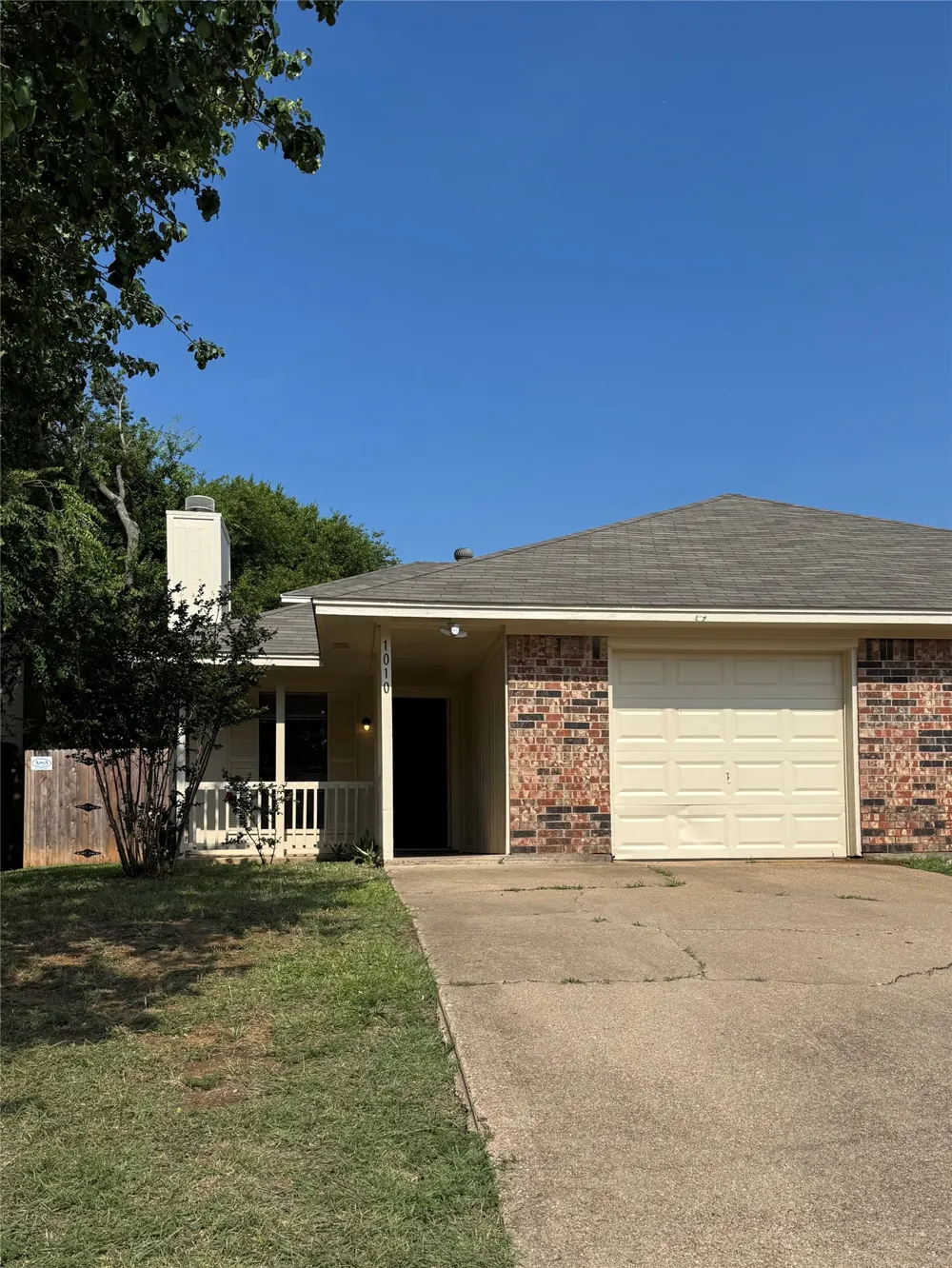 1010 Irene Street Burleson, TX 76028