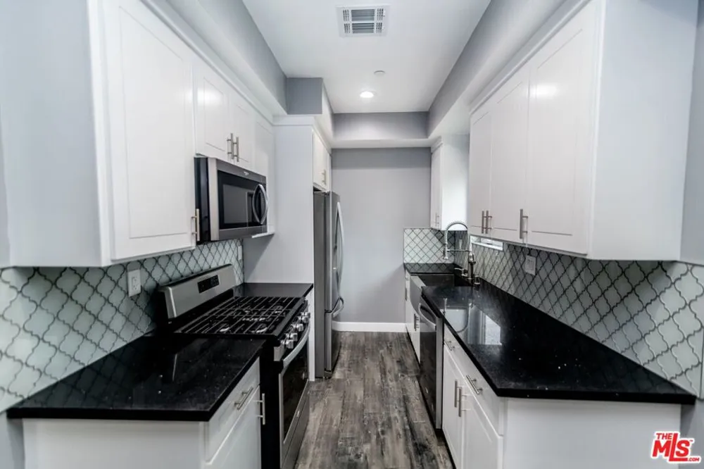 1623 S New Hampshire Avenue Los Angeles, CA 90006