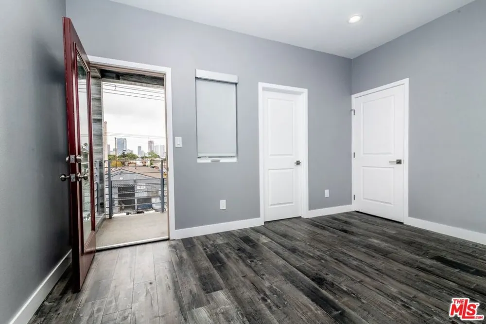 1623 S New Hampshire Avenue Los Angeles, CA 90006