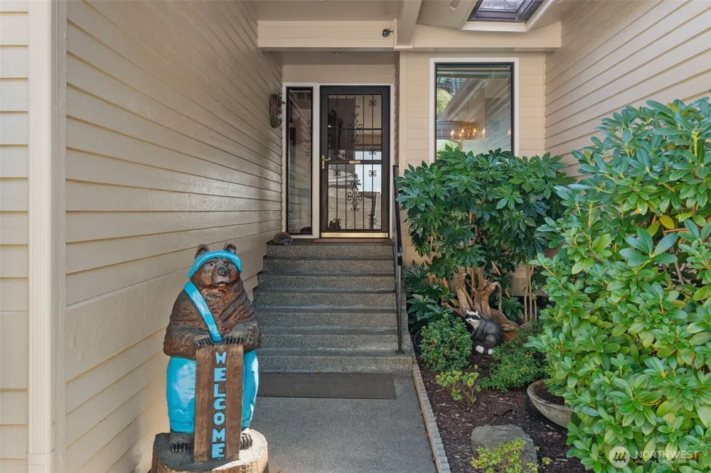 561 E Rauschert Road Grapeview, WA 98546