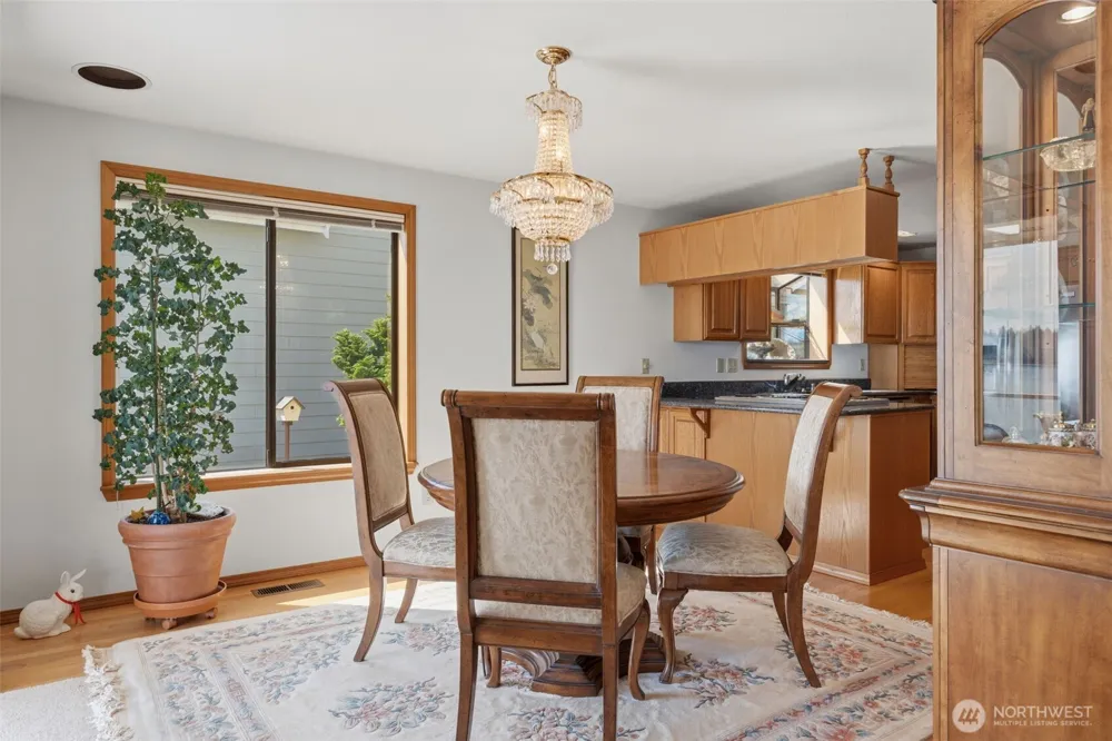 561 E Rauschert Road Grapeview, WA 98546