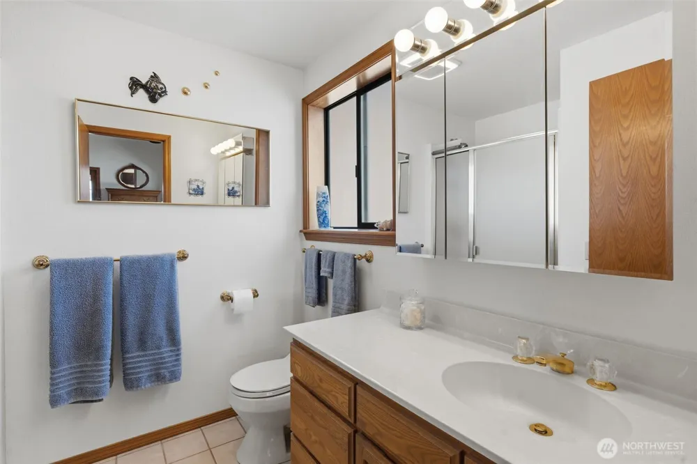 561 E Rauschert Road Grapeview, WA 98546