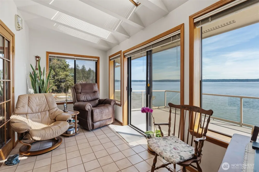 561 E Rauschert Road Grapeview, WA 98546