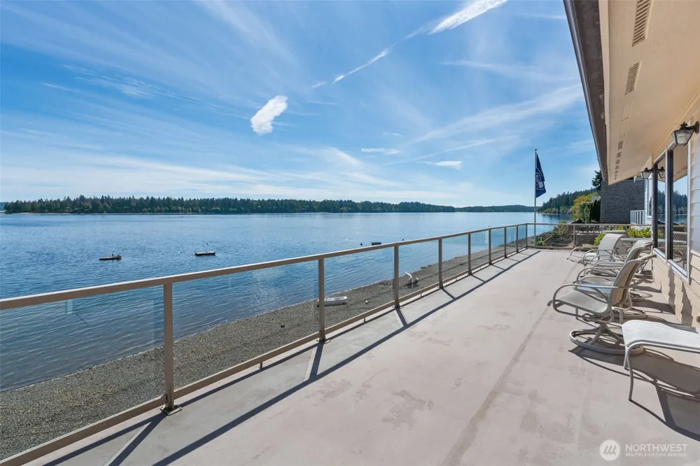 561 E Rauschert Road Grapeview, WA 98546