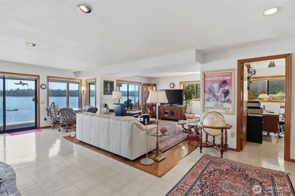 561 E Rauschert Road Grapeview, WA 98546