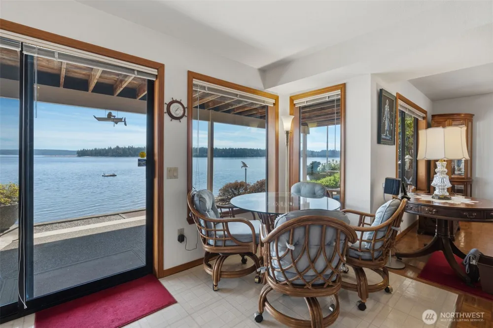 561 E Rauschert Road Grapeview, WA 98546