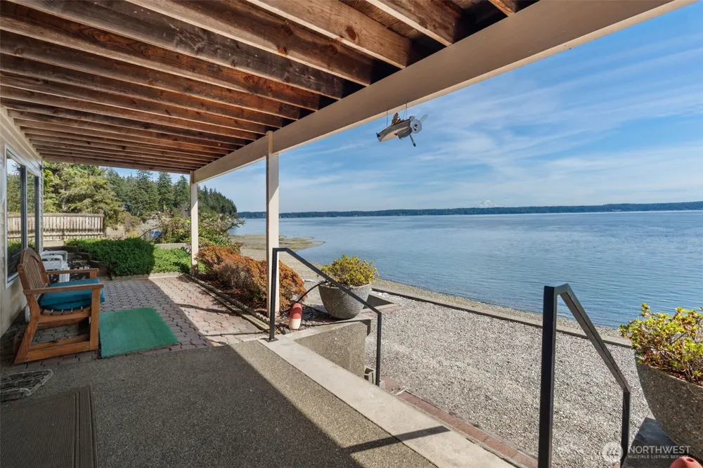 561 E Rauschert Road Grapeview, WA 98546