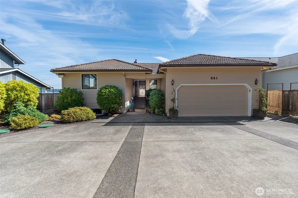 561 E Rauschert Road Grapeview, WA 98546