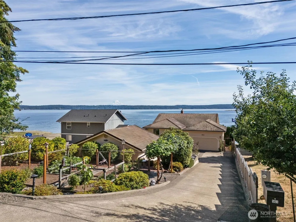 561 E Rauschert Road Grapeview, WA 98546