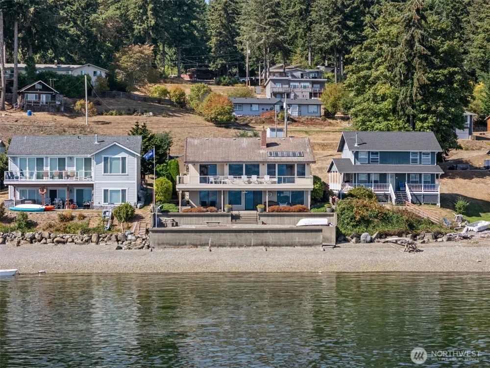 561 E Rauschert Road Grapeview, WA 98546