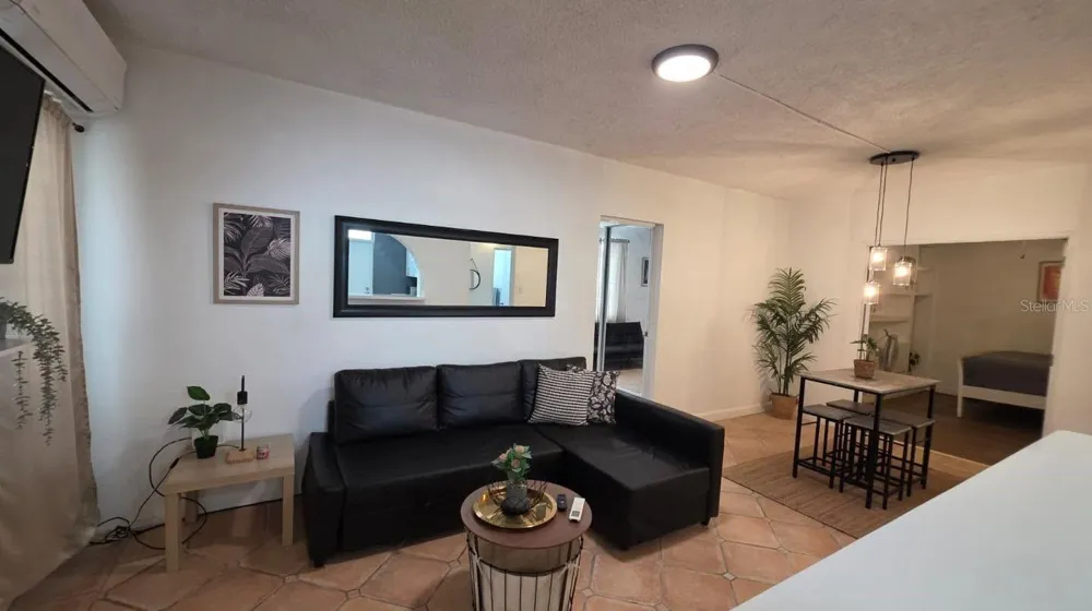 108 DONCELLA STREET San Juan, PR 00913