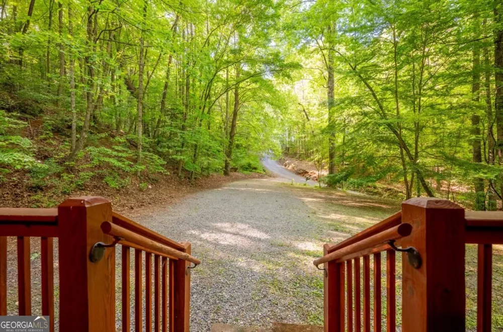 257 Pen DR Ellijay, GA 30540