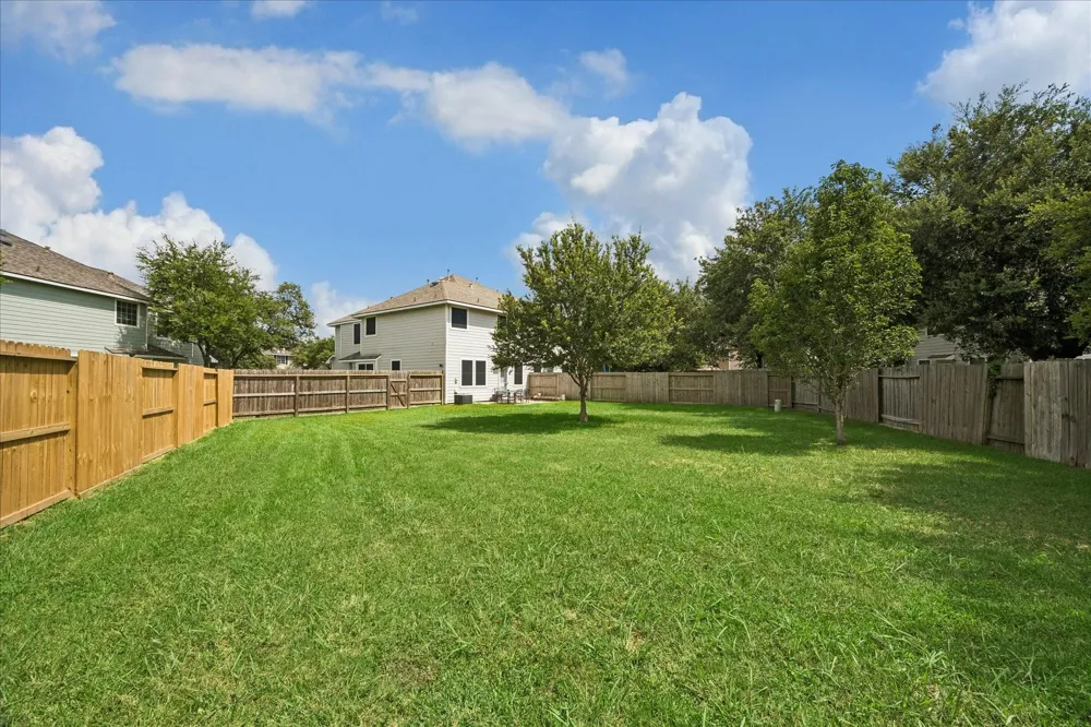 341 Capella Oaks Lane Dickinson, TX 77539