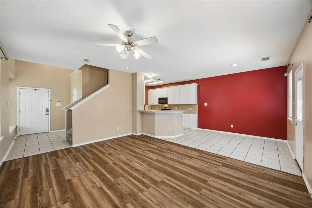 341 Capella Oaks Lane Dickinson, TX 77539