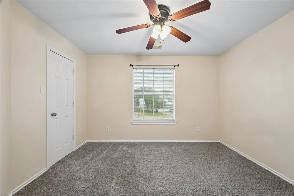 341 Capella Oaks Lane Dickinson, TX 77539