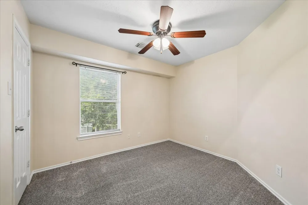 341 Capella Oaks Lane Dickinson, TX 77539