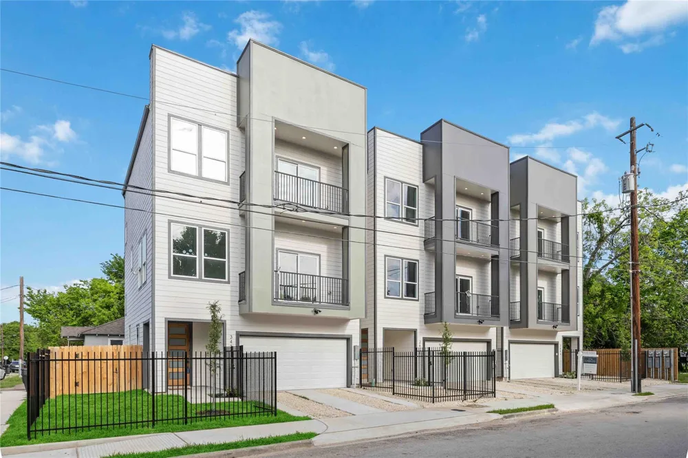 3431 Dennis Street Houston, TX 77004