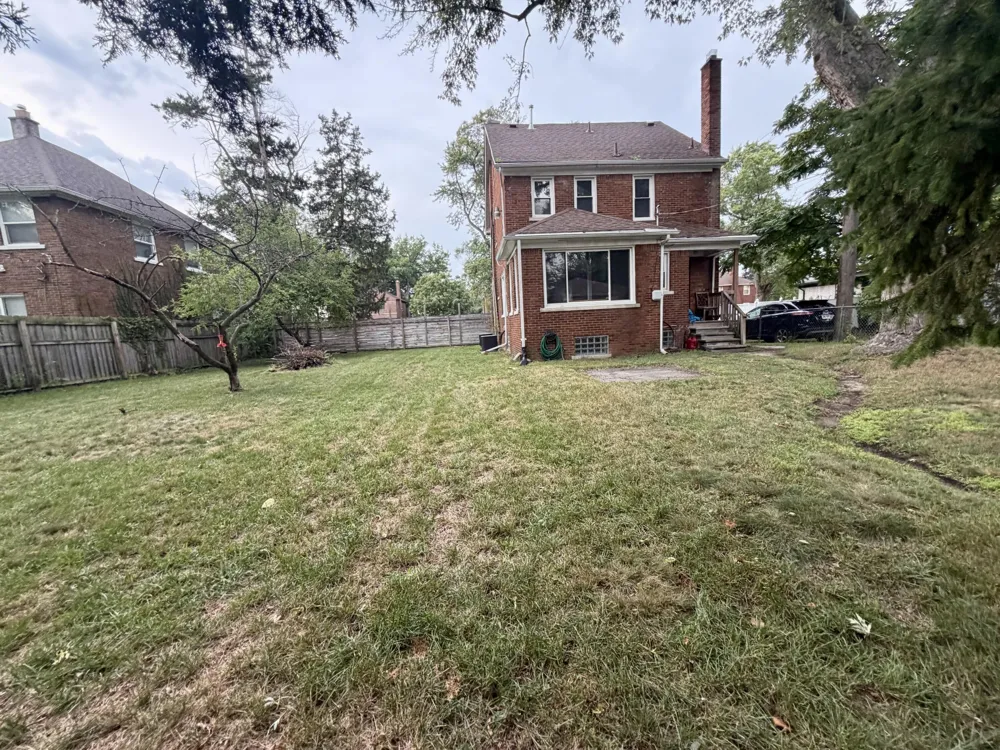 18988 Pennington Drive Detroit, MI 48221