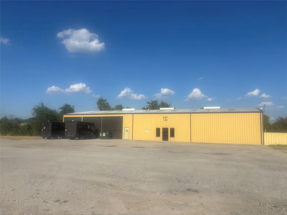 105 Factory Outlet Avenue Mineral Wells, TX 76067