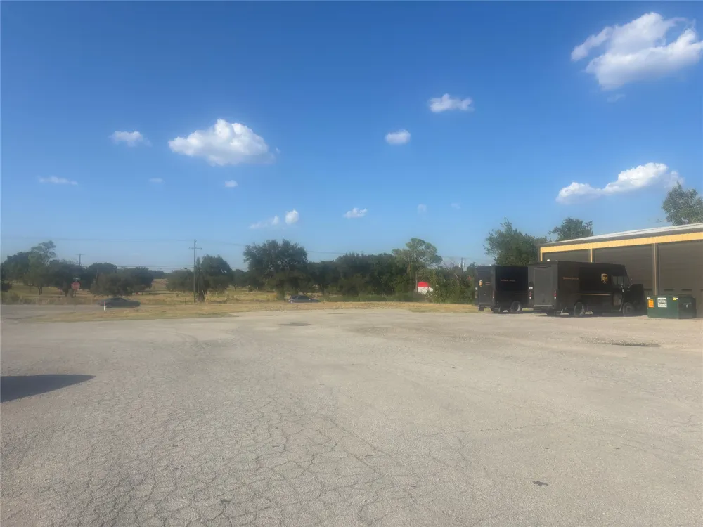 105 Factory Outlet Avenue Mineral Wells, TX 76067
