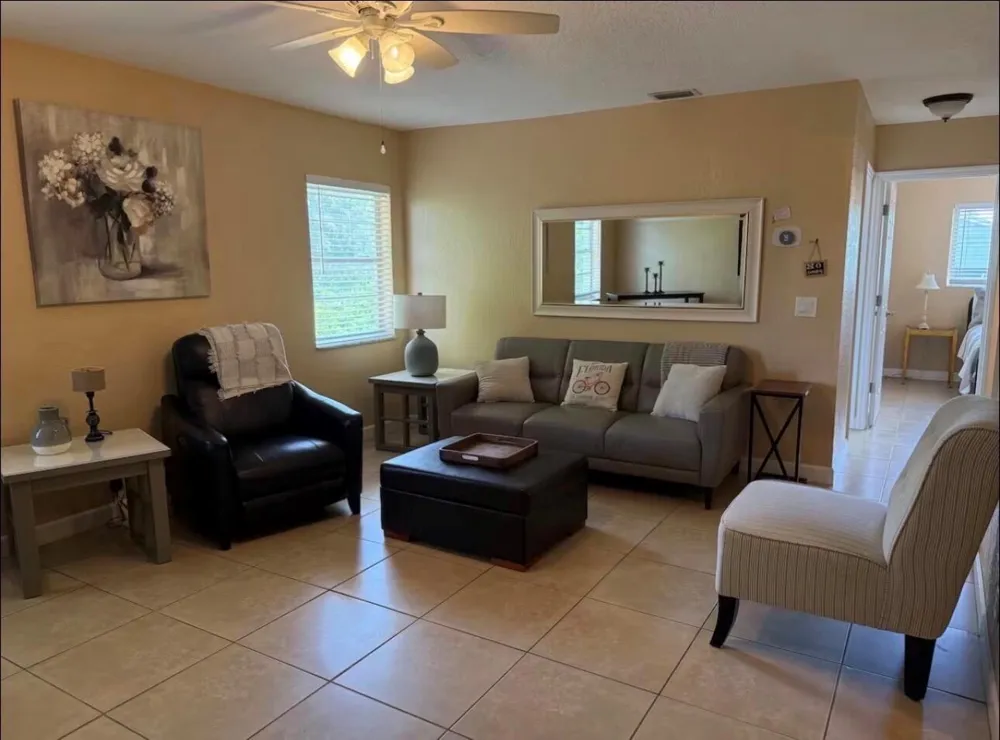 211 S Swinton Avenue Delray Beach, FL 33444