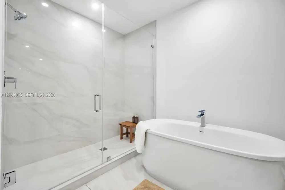 17550 Collins Ave #1003 Sunny Isles Beach, FL 33160