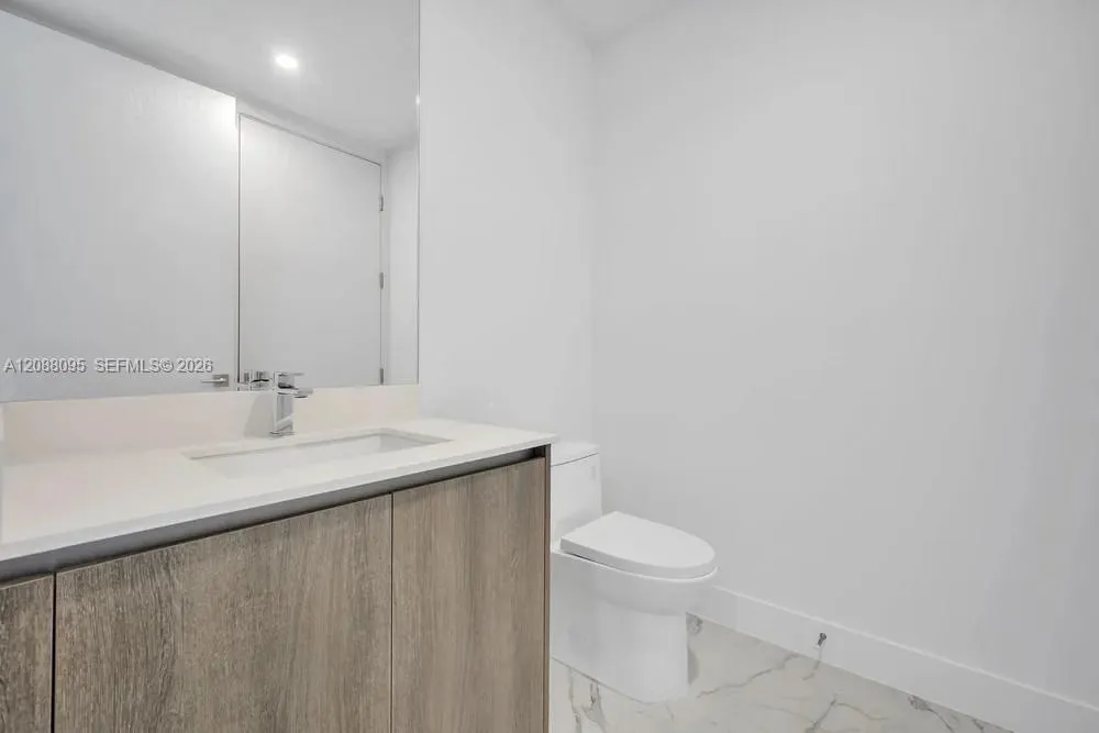 17550 Collins Ave #1003 Sunny Isles Beach, FL 33160