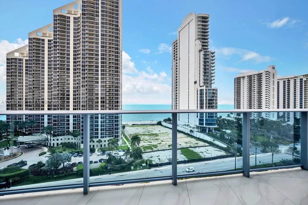 17550 Collins Ave #1003 Sunny Isles Beach, FL 33160