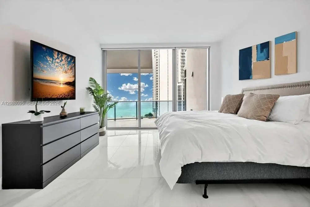 17550 Collins Ave #1003 Sunny Isles Beach, FL 33160