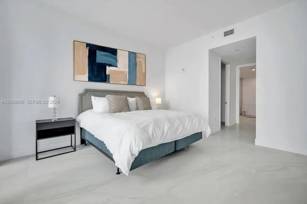 17550 Collins Ave #1003 Sunny Isles Beach, FL 33160